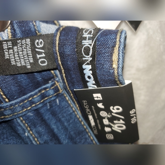BRAND NEW Fashion Nova Distressed Jeans Size 3/4 - Picture 4 of 4